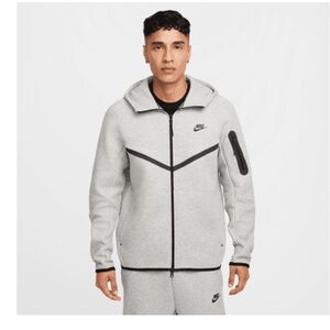 Nike Tech Men's Light Gray Performance Jacket